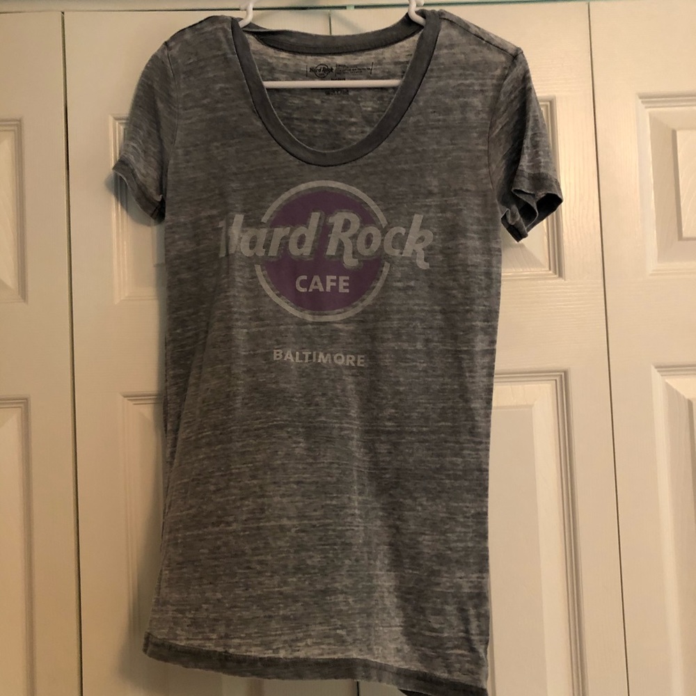hard rock cafe t-shirt